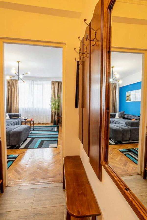 Modern & Stylish Apartment Excellent Location Superhost Constanta Exterior photo